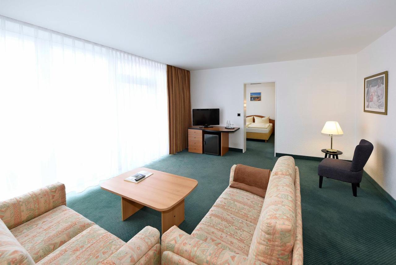 Lat Hotel & Apartmenthaus Berlin Eisenhüttenstadt Esterno foto