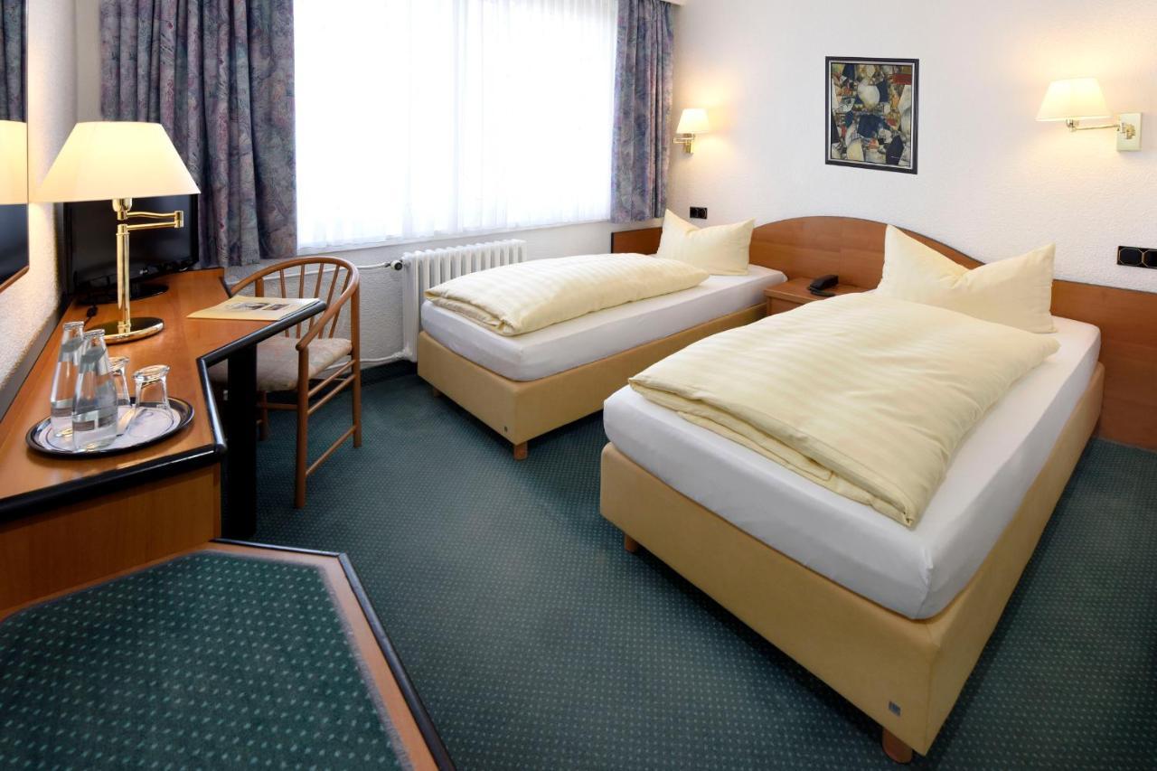 Lat Hotel & Apartmenthaus Berlin Eisenhüttenstadt Esterno foto