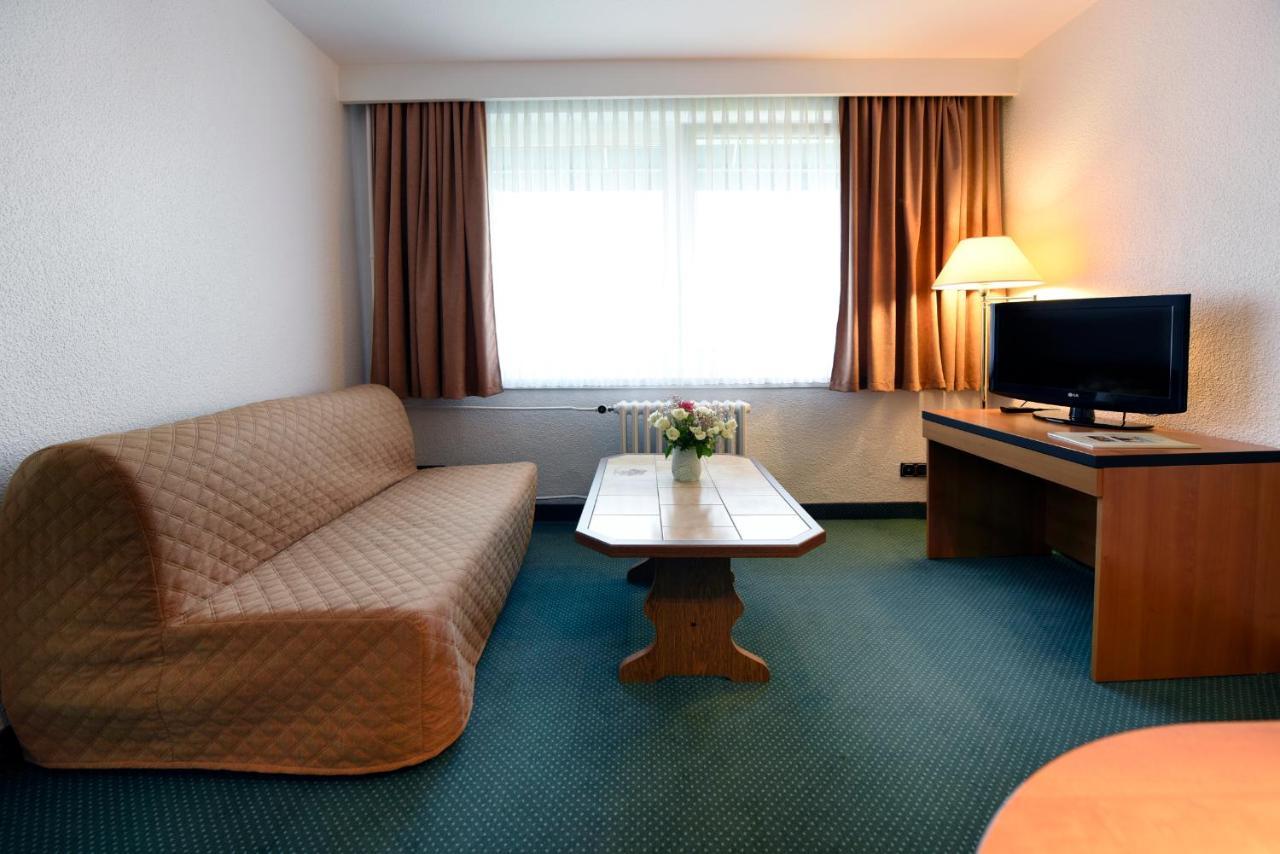 Lat Hotel & Apartmenthaus Berlin Eisenhüttenstadt Esterno foto