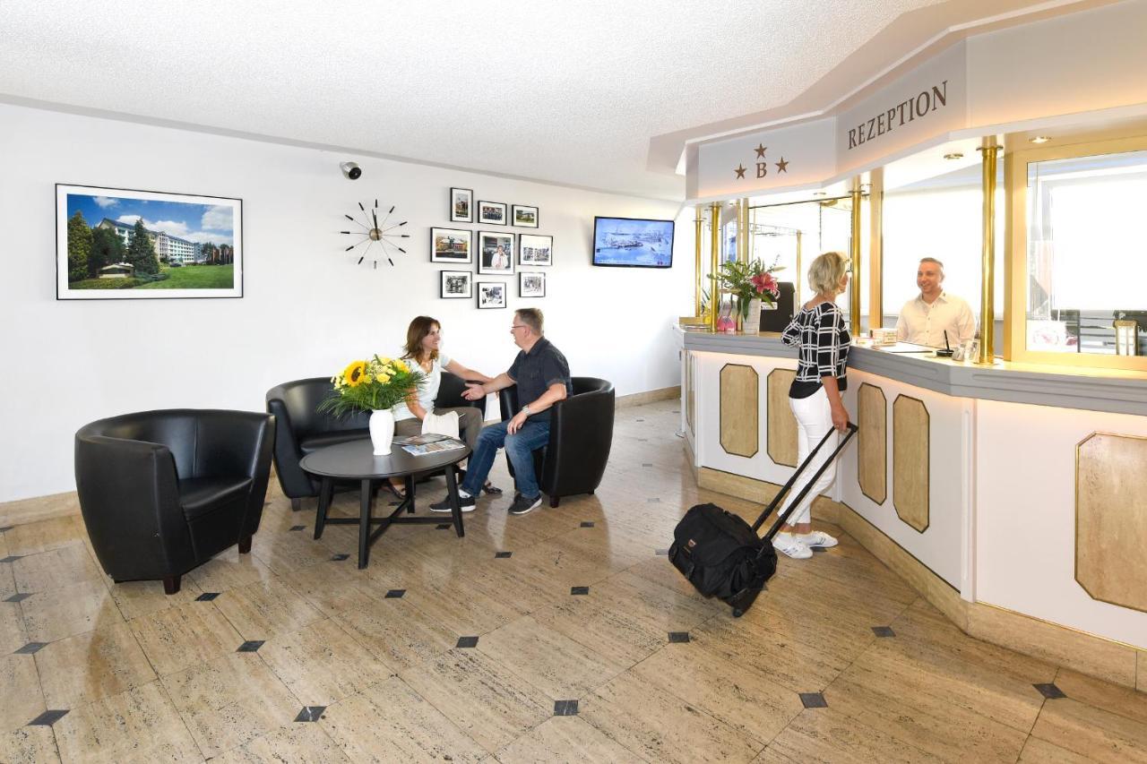 Lat Hotel & Apartmenthaus Berlin Eisenhüttenstadt Esterno foto